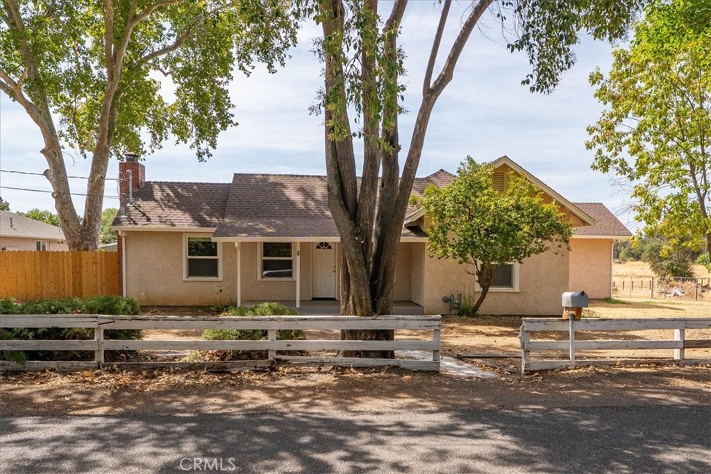 5 Gurnsey Avenue, Red Bluff, CA 96080 — photo 1