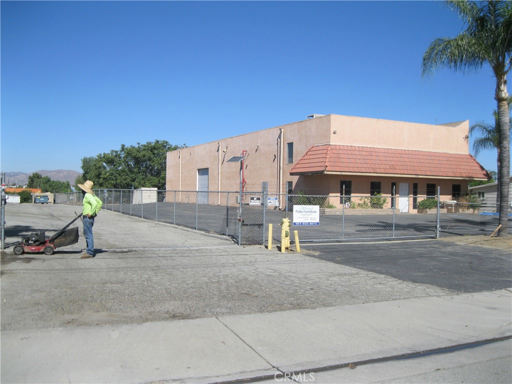 1262 S Santa Fe, San Jacinto, CA 92583 — photo 1
