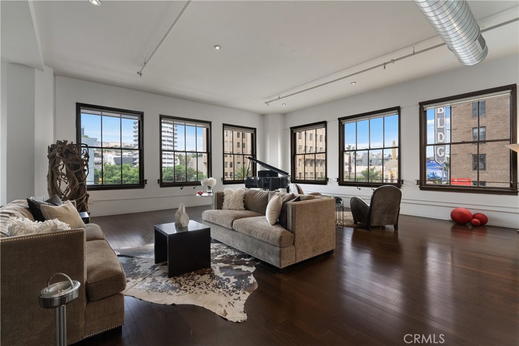 1645 Vine 406, Hollywood, CA 90028 — photo 1