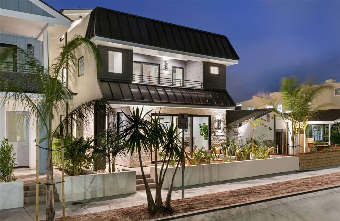 315 E Bay Avenue, Newport Beach, CA 92661 — photo 1