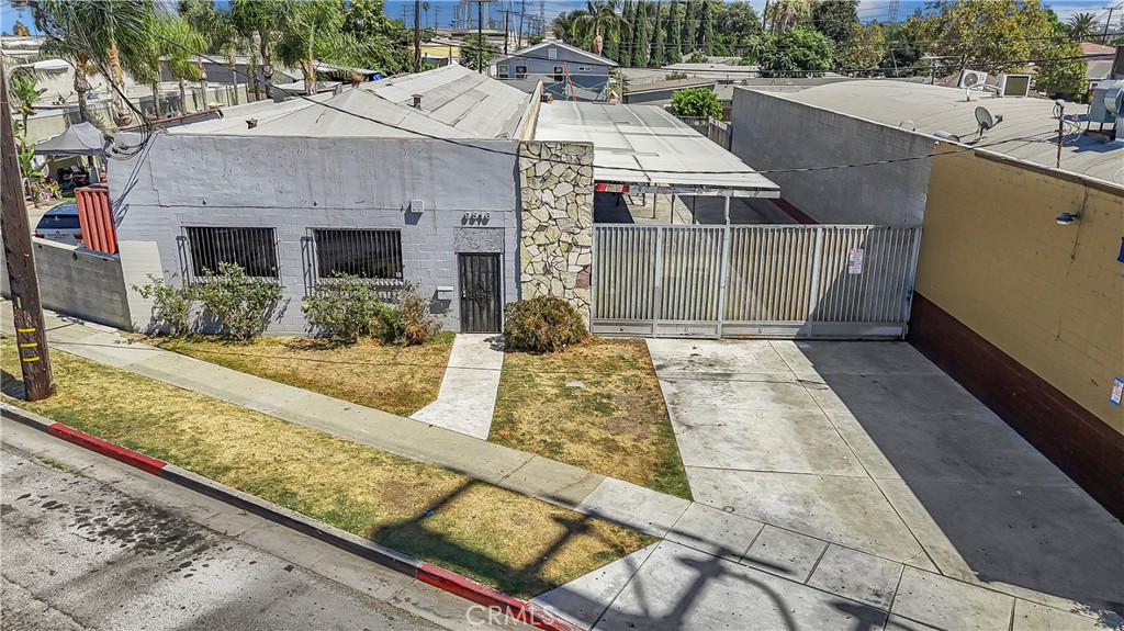 9516 Rayo Ave., South Gate, CA 90280 — photo 1