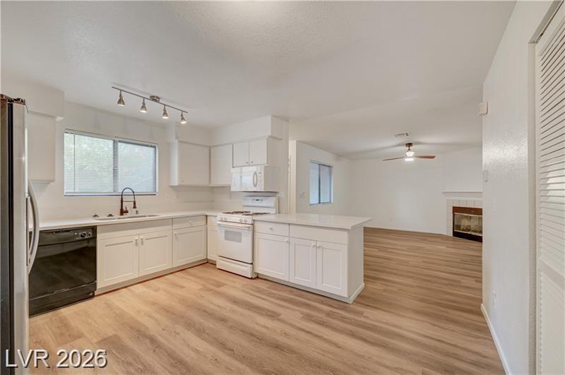 6749 West Charleston Boulevard 2, Las Vegas, NV 89146 — photo 1