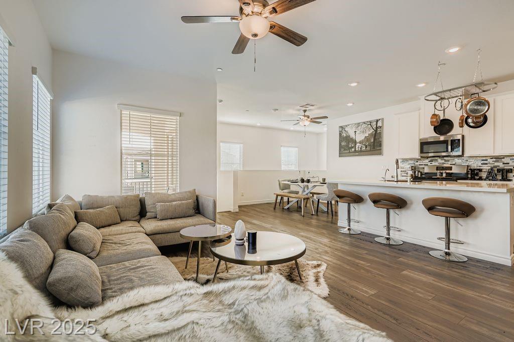 275 Callen Falls Avenue 2125