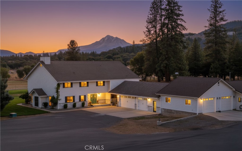 1121 Oak Valley Drive, Yreka, CA 96097 — photo 1
