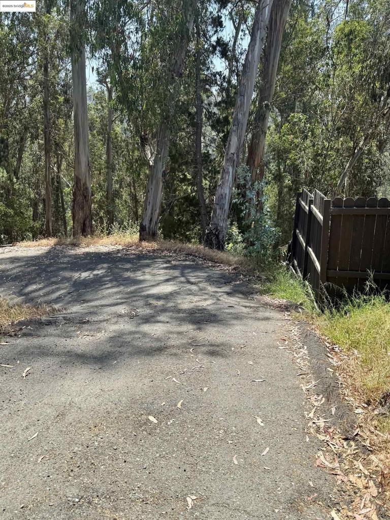 6406 Valley View Rd., Oakland, CA 94611 — photo 1