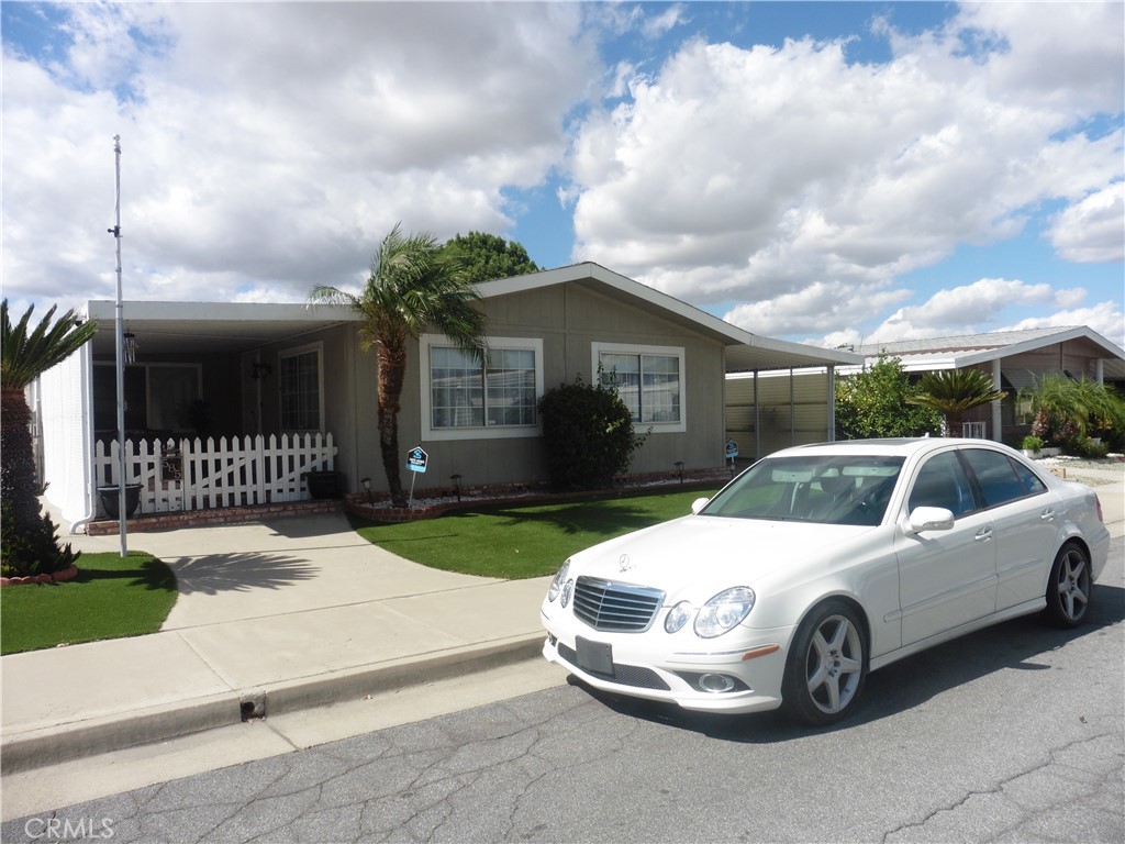 585 De Soto, Hemet, CA 92543 — photo 1