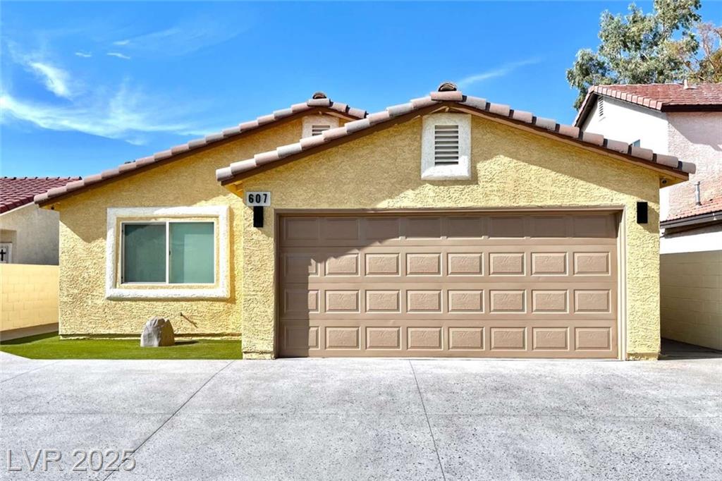 607 Oldham Avenue, Henderson, NV 89014 — photo 1