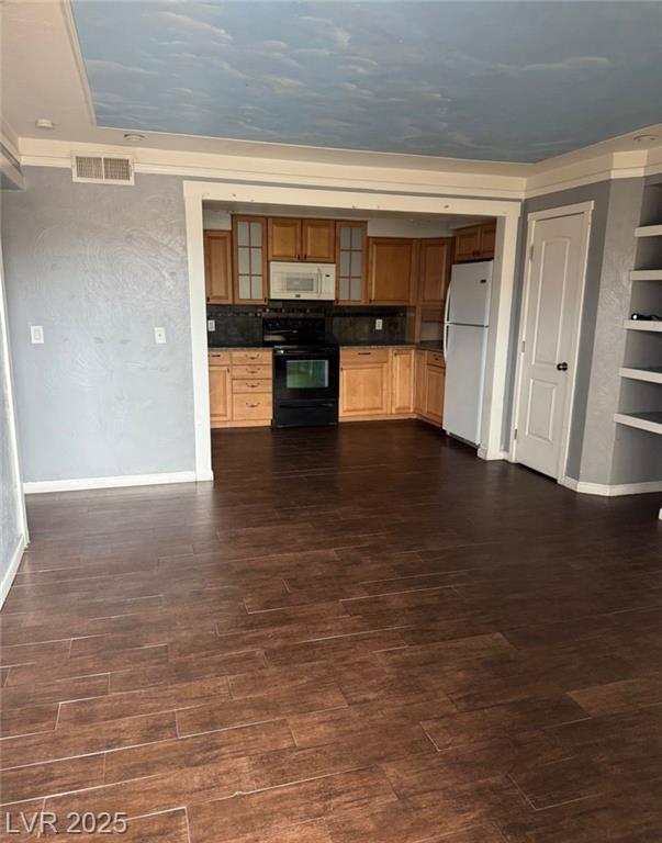585 South Royal Crest Circle 13, Las Vegas, NV 89169 — photo 1