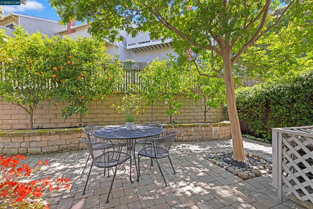 1513 Siskiyou Dr, Walnut Creek, CA 94598 — photo 1