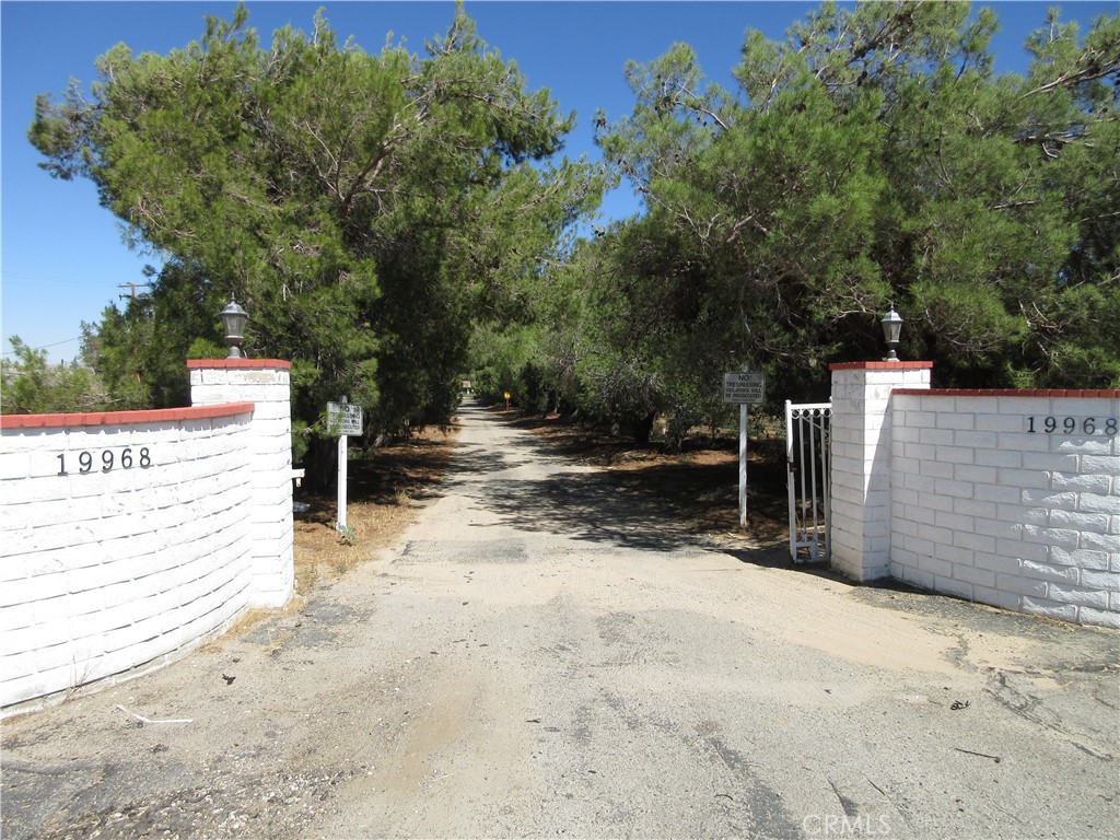 19968 Bear Valley Road, Apple Valley, CA 92308 — photo 1