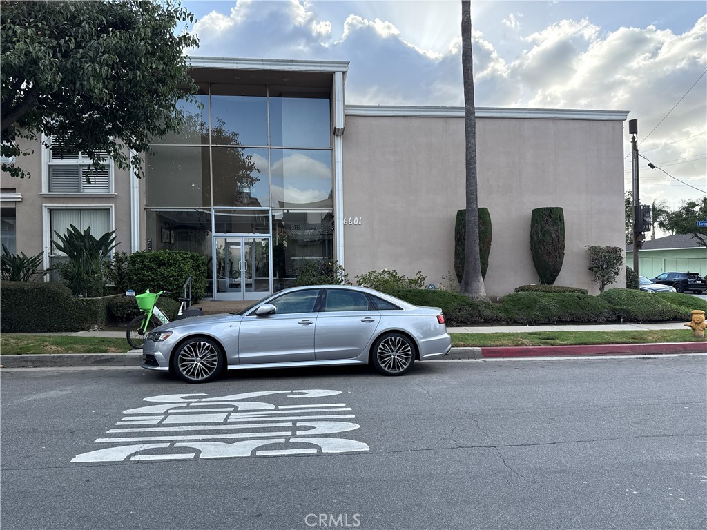6601 Springpark 14, Los Angeles, CA 90056 — photo 1