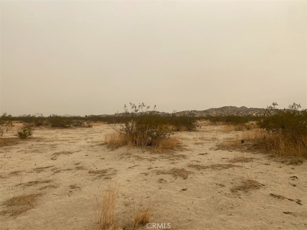 0 (210e) Largo, Palmdale, CA 93591 — photo 1