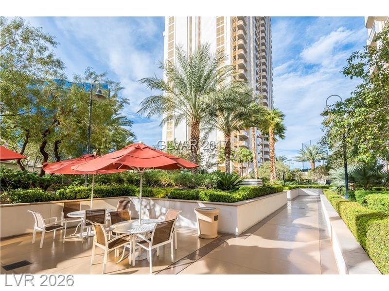 135 East Harmon Avenue, Las Vegas, NV 89109 — photo 1