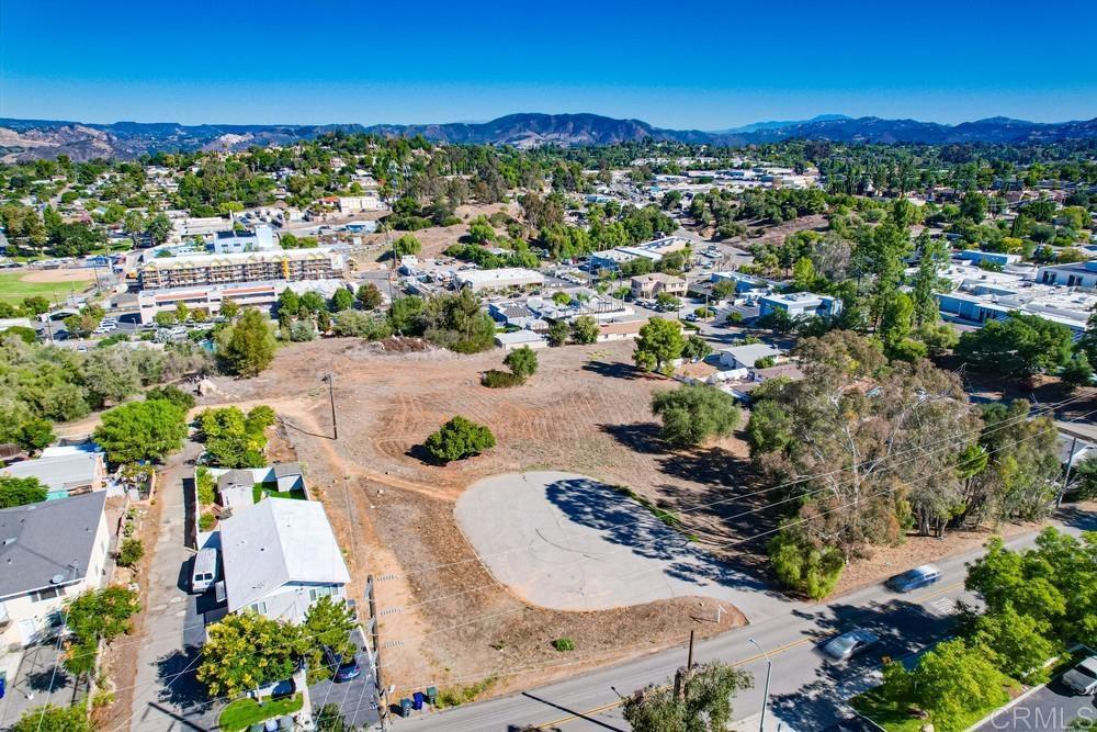 502 E Elder Street, Fallbrook, CA 92028 — photo 1