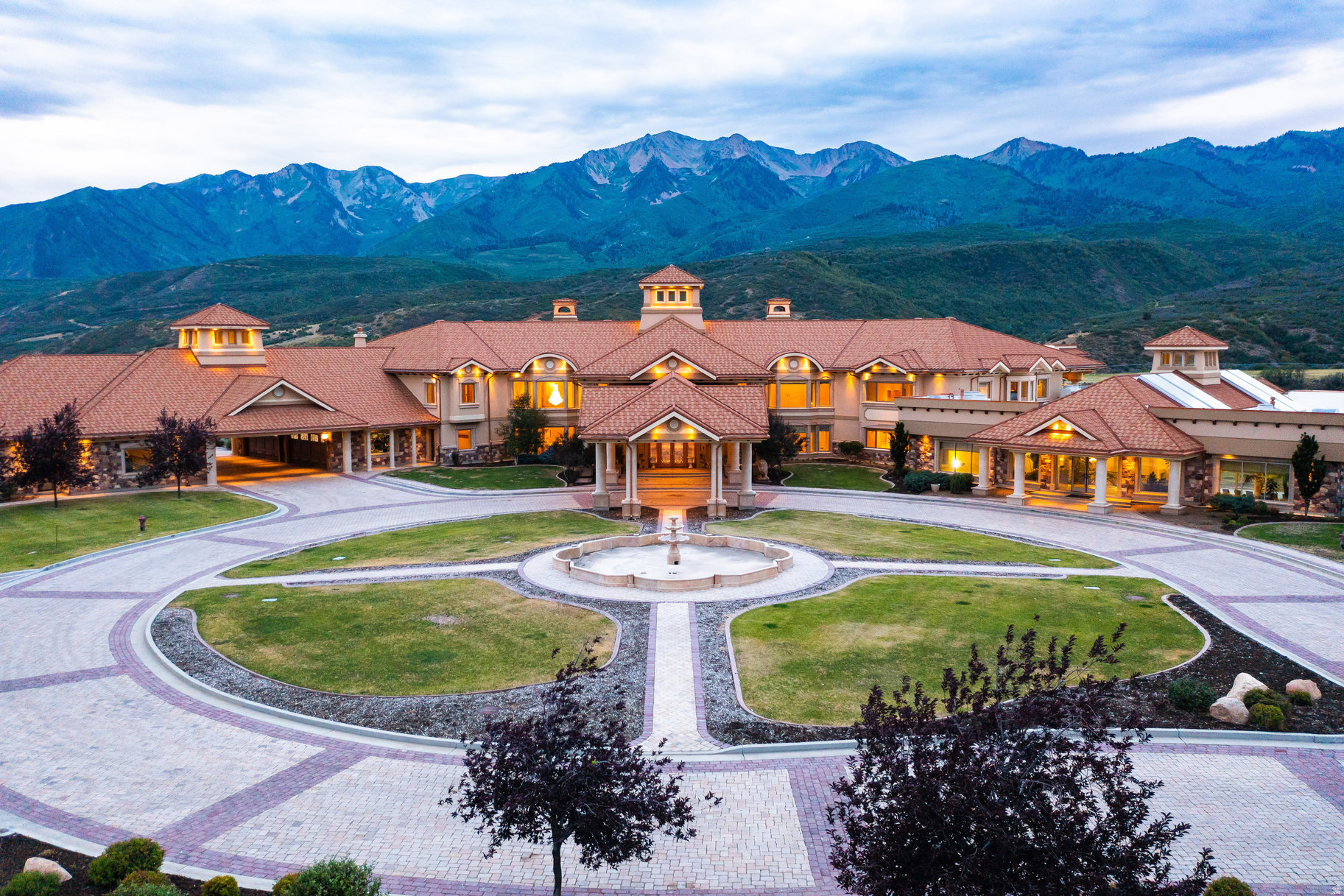 8272 LEFT FORK HOBBLE CREEK RD, Springville, UT 84663 — photo 1