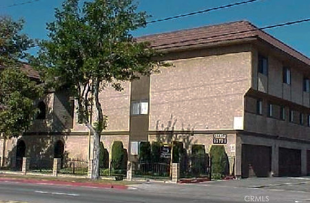 13721 Los Angeles, Baldwin Park, CA 91706 — photo 1