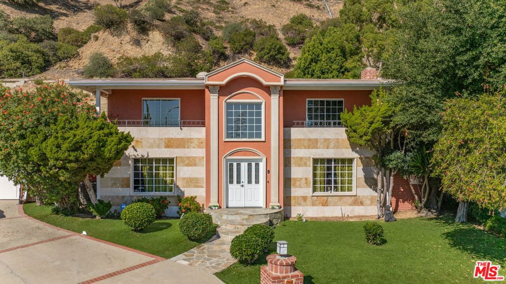 1870 Marcheeta Place, Los Angeles, CA 90069 — photo 1