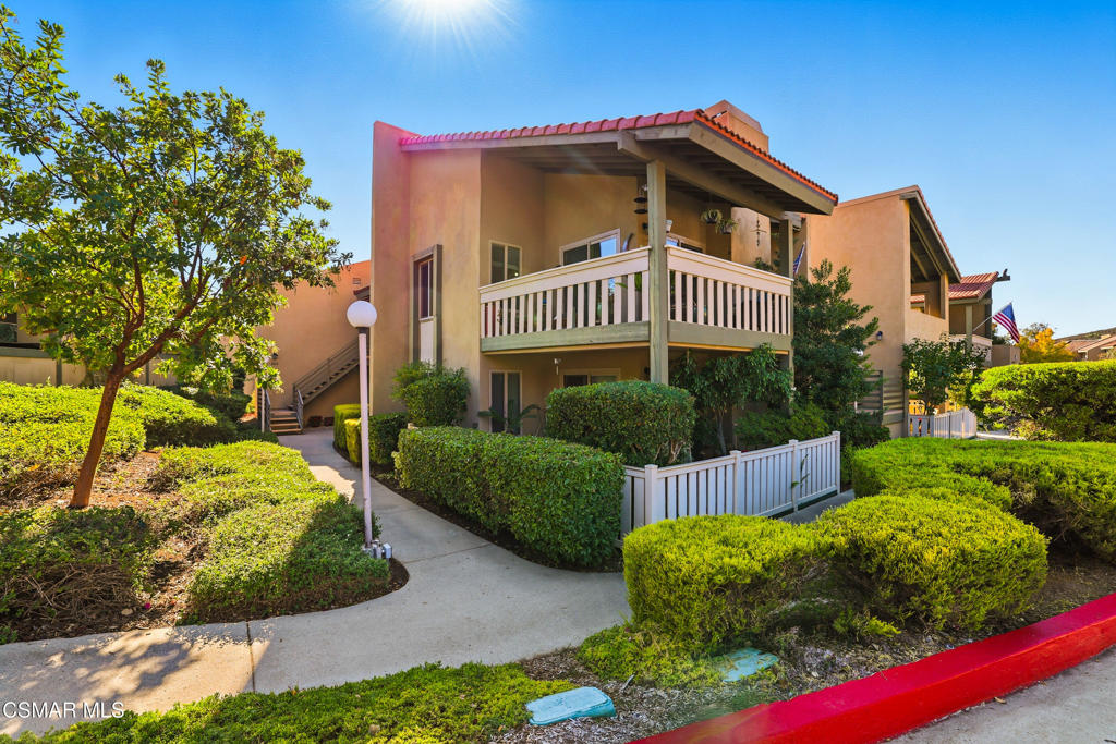 245 Oakleaf Drive 205, Thousand Oaks, CA 91360 — photo 1