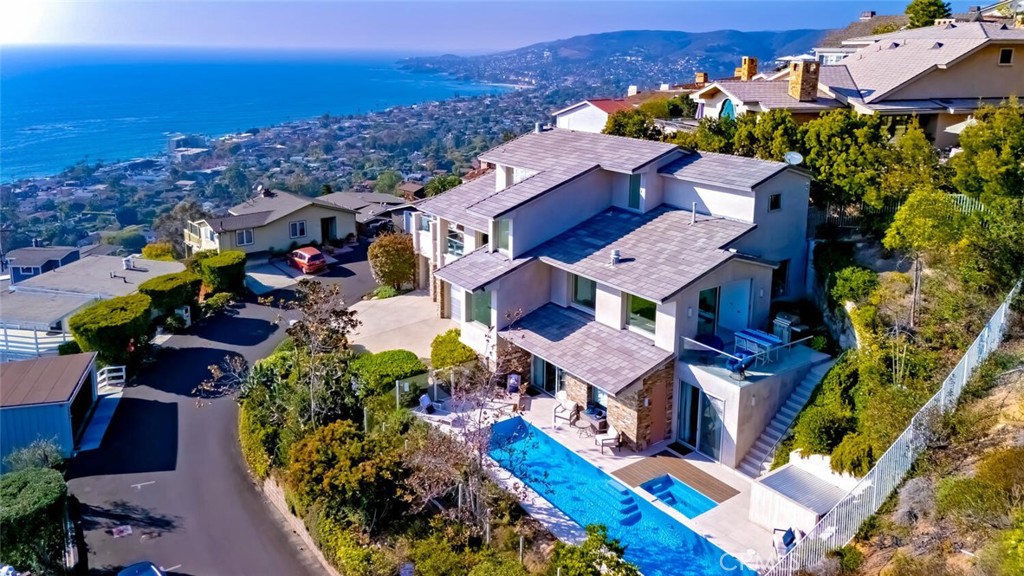 2300 Crestview, Laguna Beach, CA 92651 — photo 1