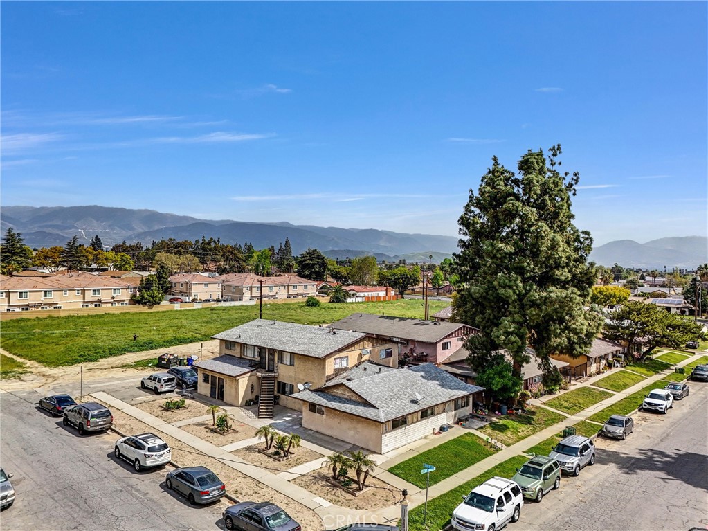 160 W Cascade, Rialto, CA 92376 — photo 1