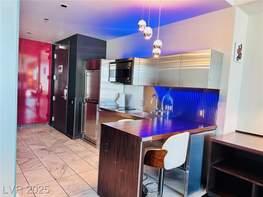4381 West Flamingo Road 1204
