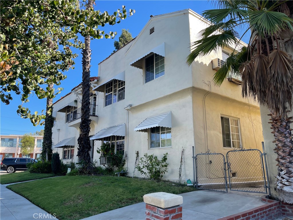 630 Naranja Drive, Glendale, CA 91206 — photo 1