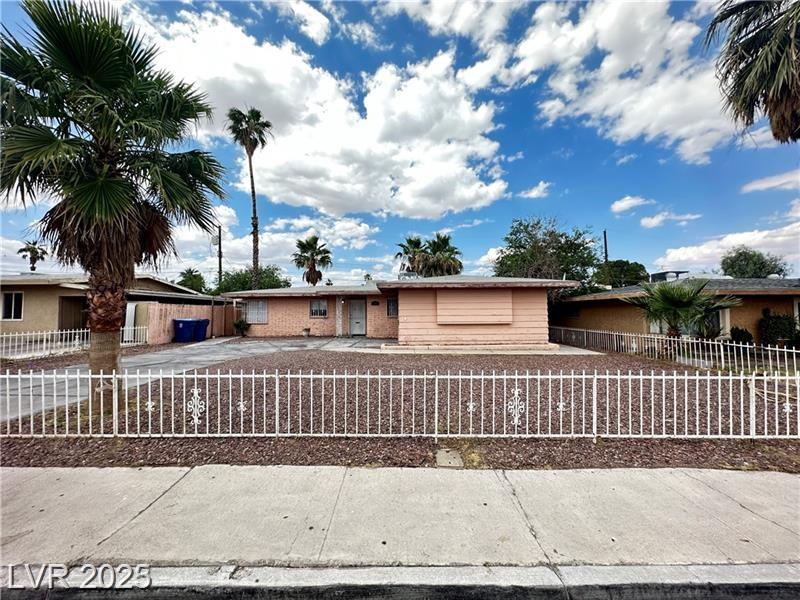 2013 Bracken Avenue