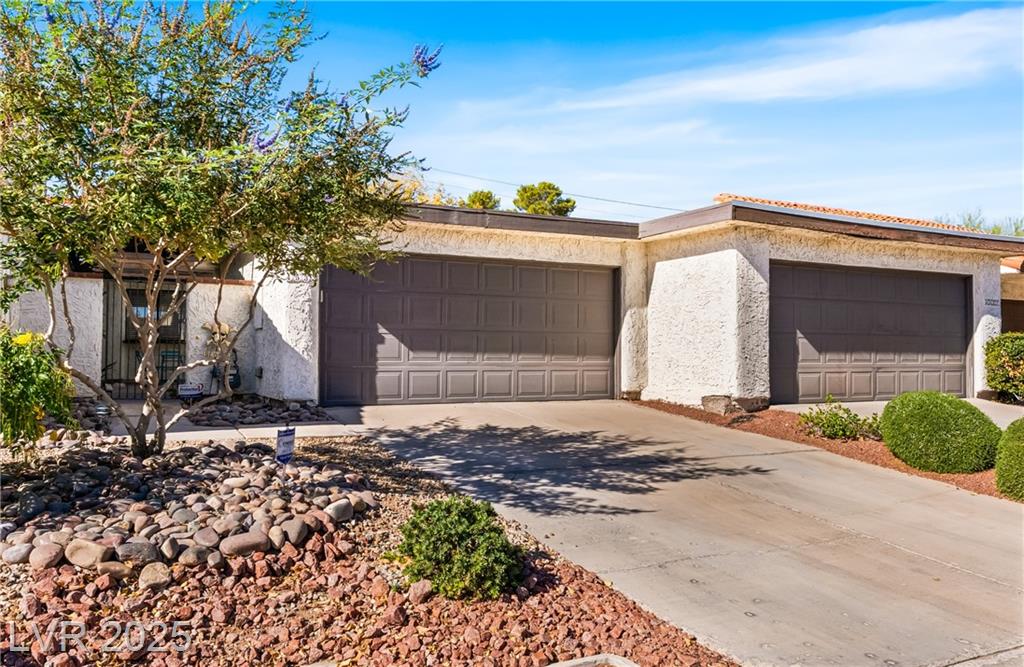 4533  Madreperla Street, Las Vegas, NV 89121 — photo 1