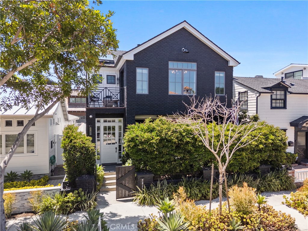 2037 E Ocean, Newport Beach, CA 92661 — photo 1