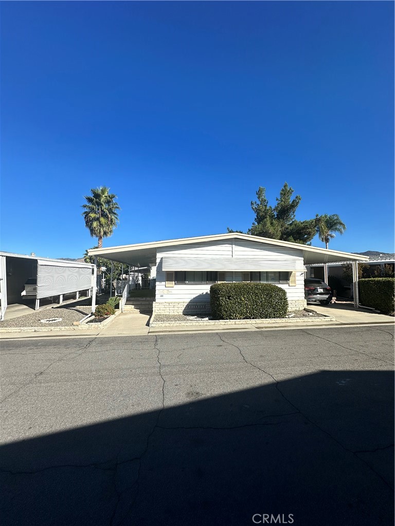 881 N Lake N 301, Hemet, CA 92544 — photo 1