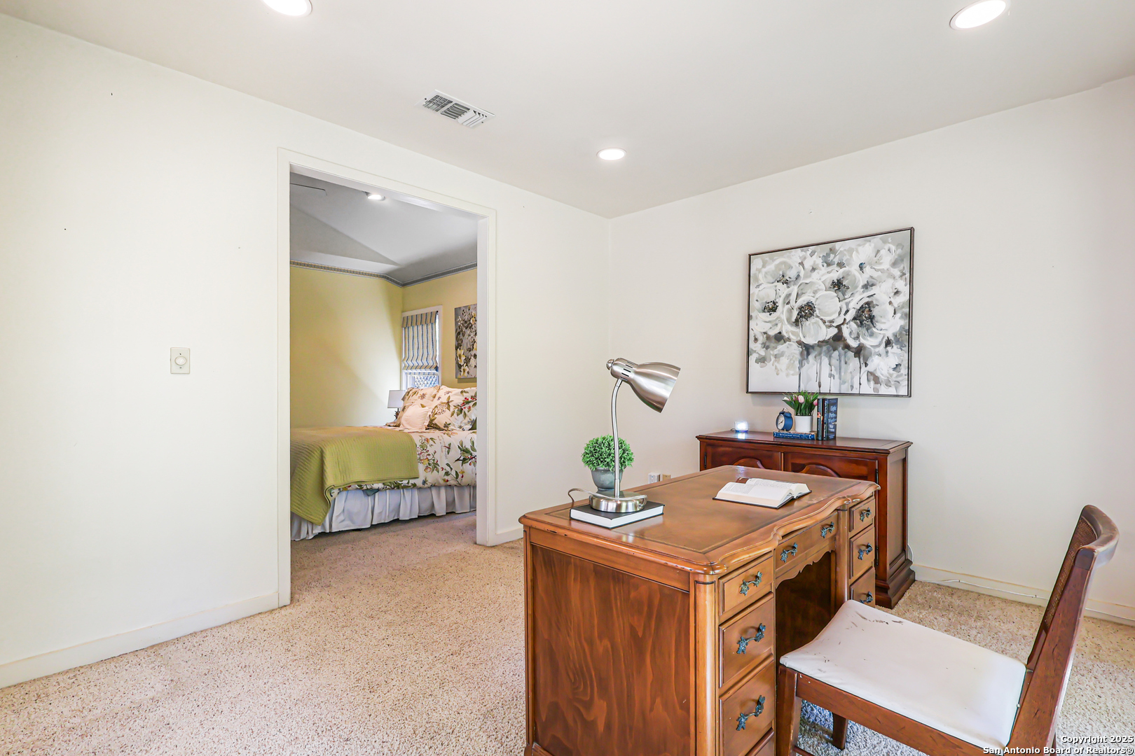 985 Allen Avenue, ,  78130 — photo 1