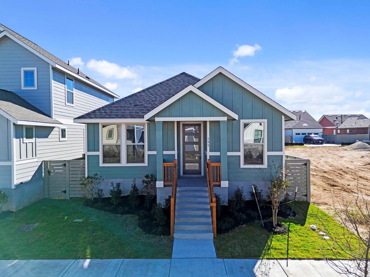 193 Weaver, Bastrop, TX 78602 — photo 1