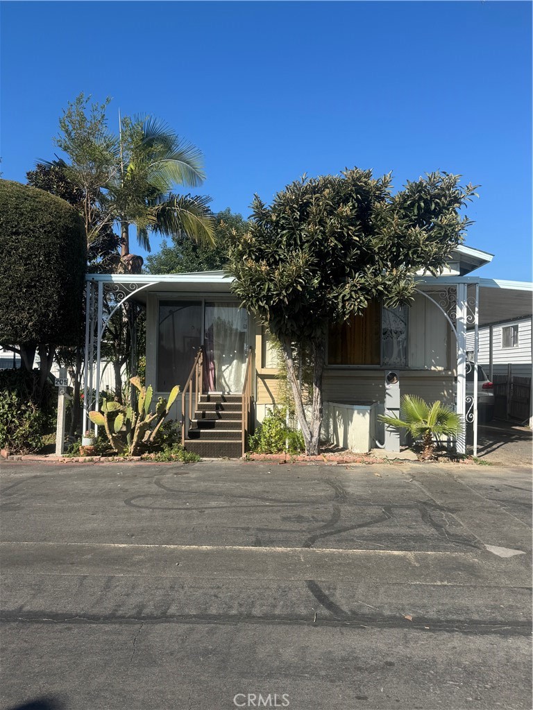 205 Emerald Ln 205, Santa Ana, CA 92703 — photo 1