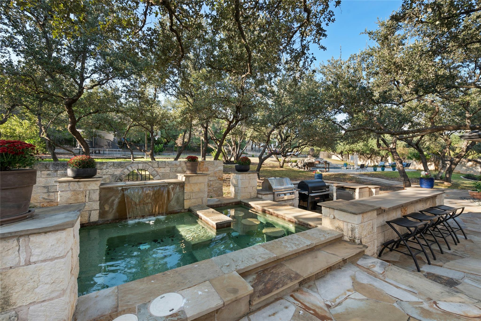 2 Heatherbloom, The Hills, TX 78738 — photo 1