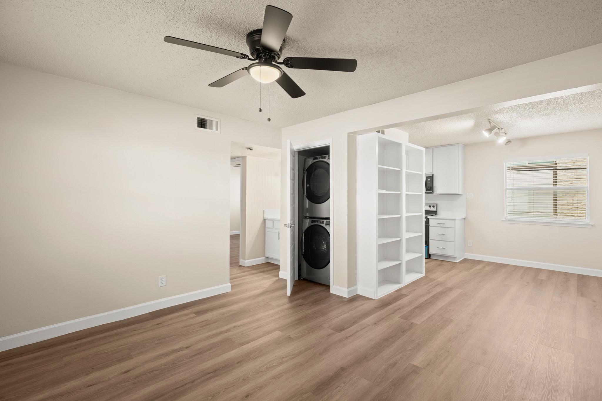 2408 Longview, Austin, TX 78705 — photo 1