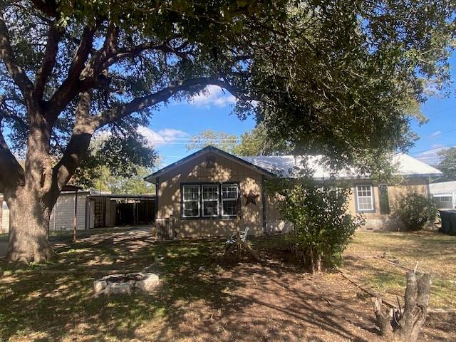 214 Hackberry, Luling, TX 78648 — photo 1