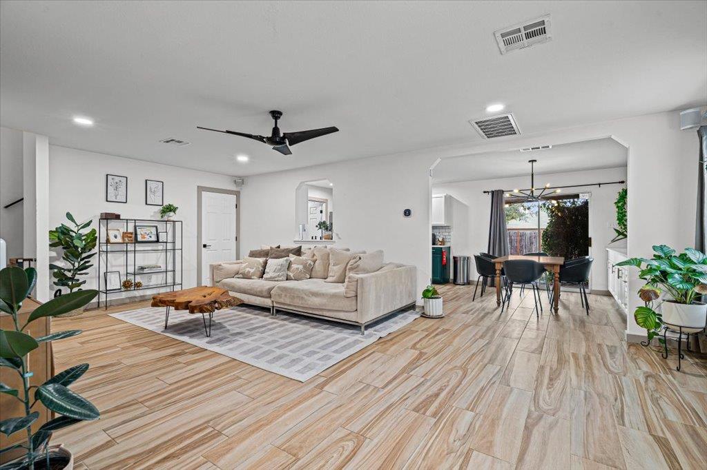 120 Hillhouse, Manchaca, TX 78652 — photo 1