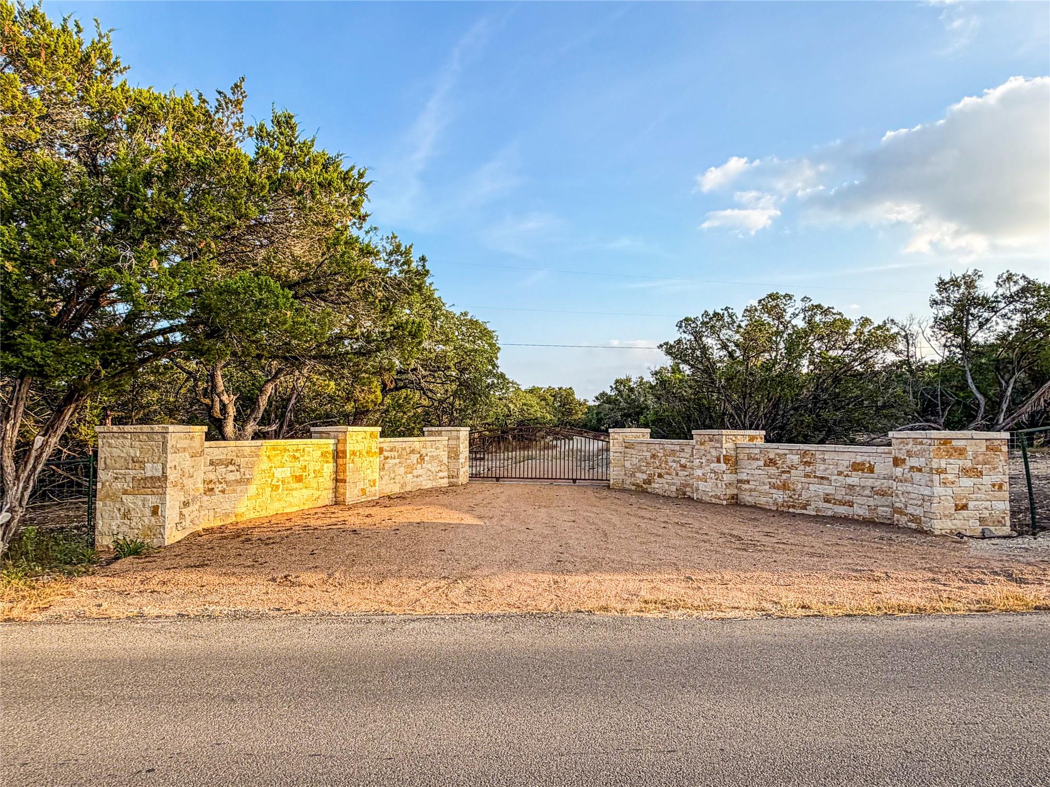 100 acres Cranes Mill North, Canyon Lake, TX 78133 — photo 1