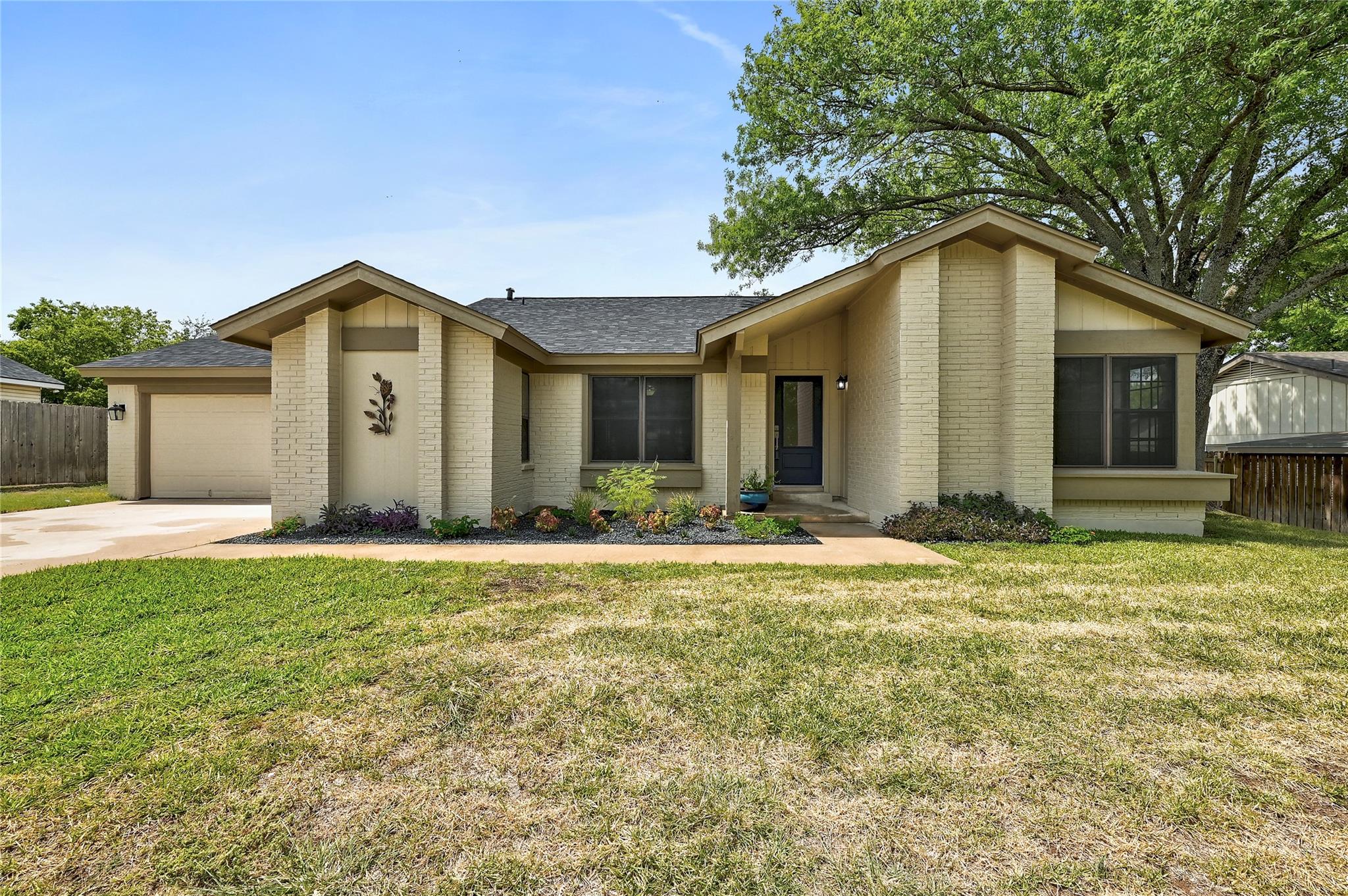 1405 Gracy, Austin, TX 78758 — photo 1