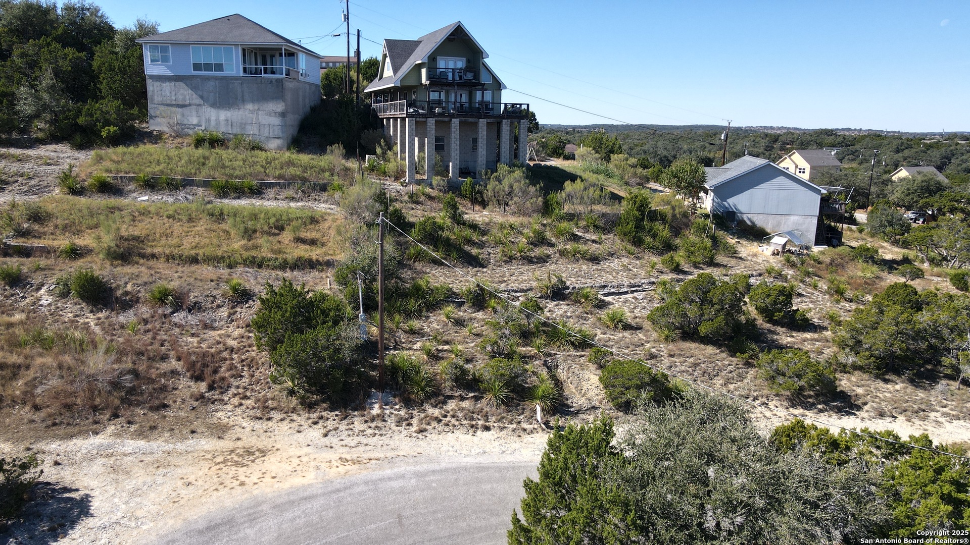 327 Valley Rdg, , 78133 — photo 1
