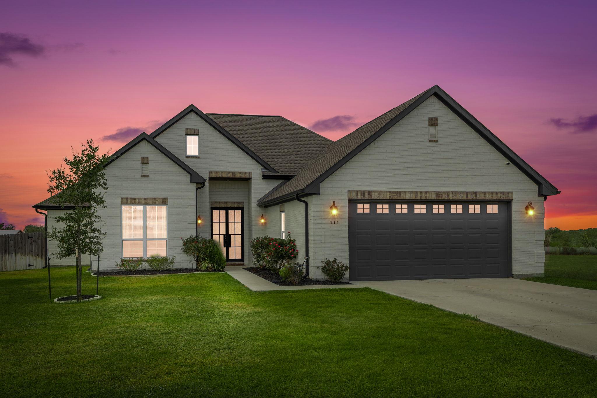 111 Fosters Branch, Schulenburg, TX 78956 — photo 1