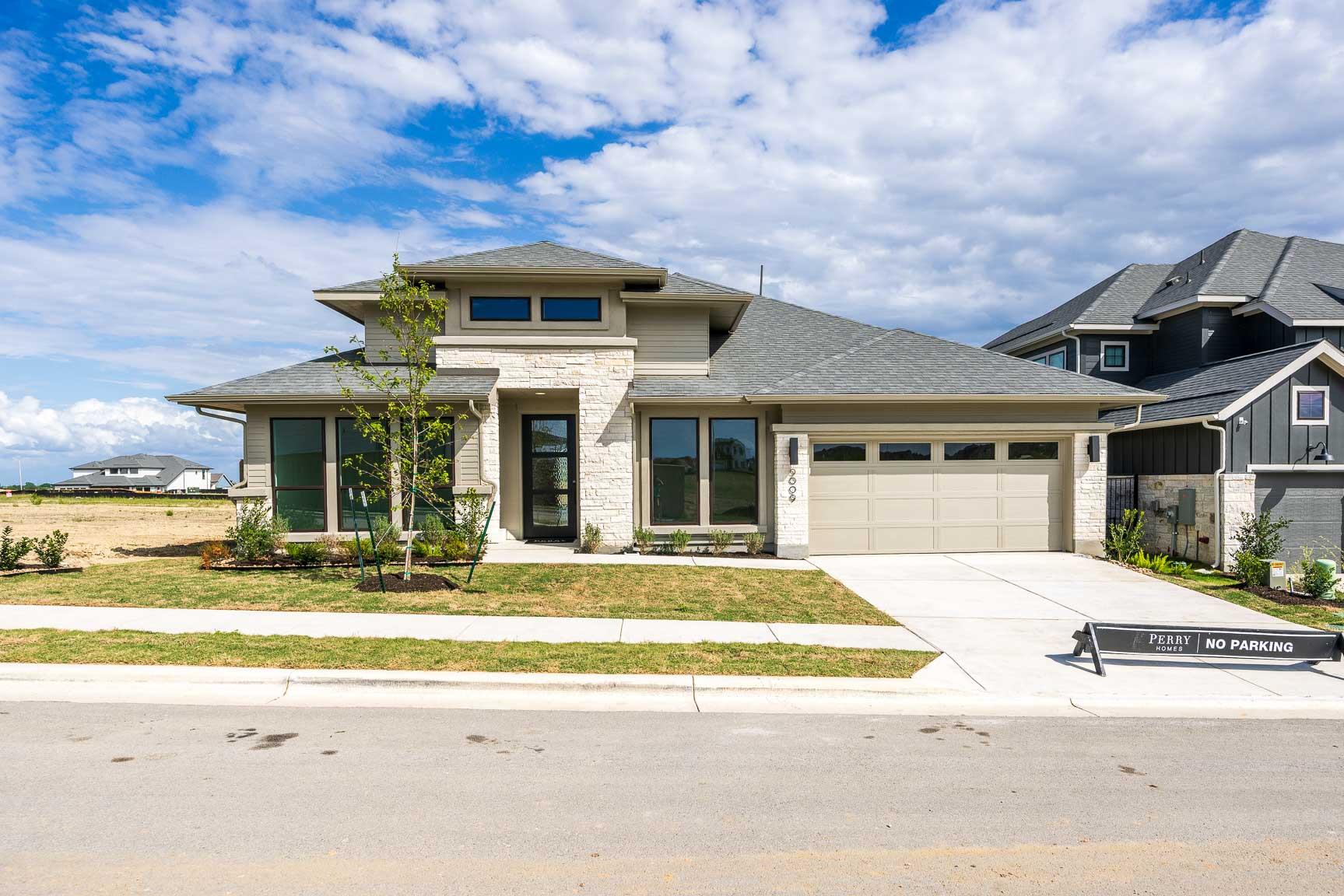 9009 Nilgai, Austin, TX 78744 — photo 1