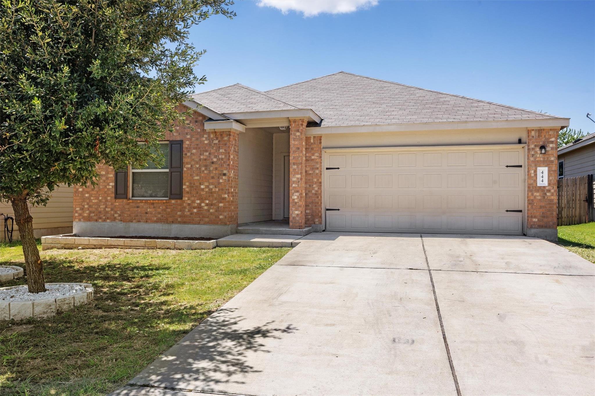 444 Druse, Jarrell, TX 76537 — photo 1