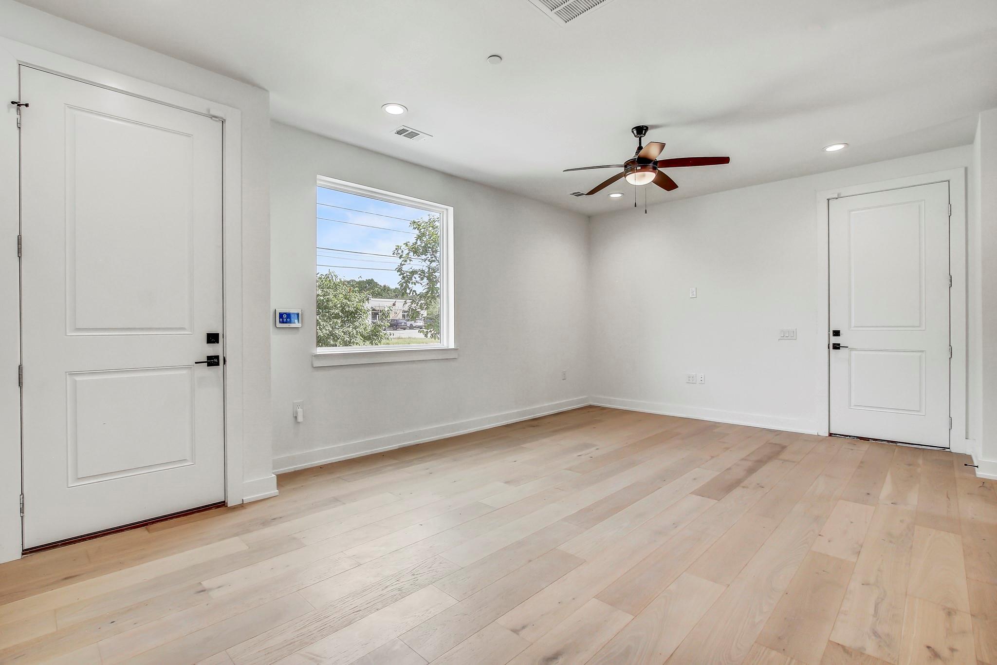 4127 12th, Austin, TX 78721 — photo 1