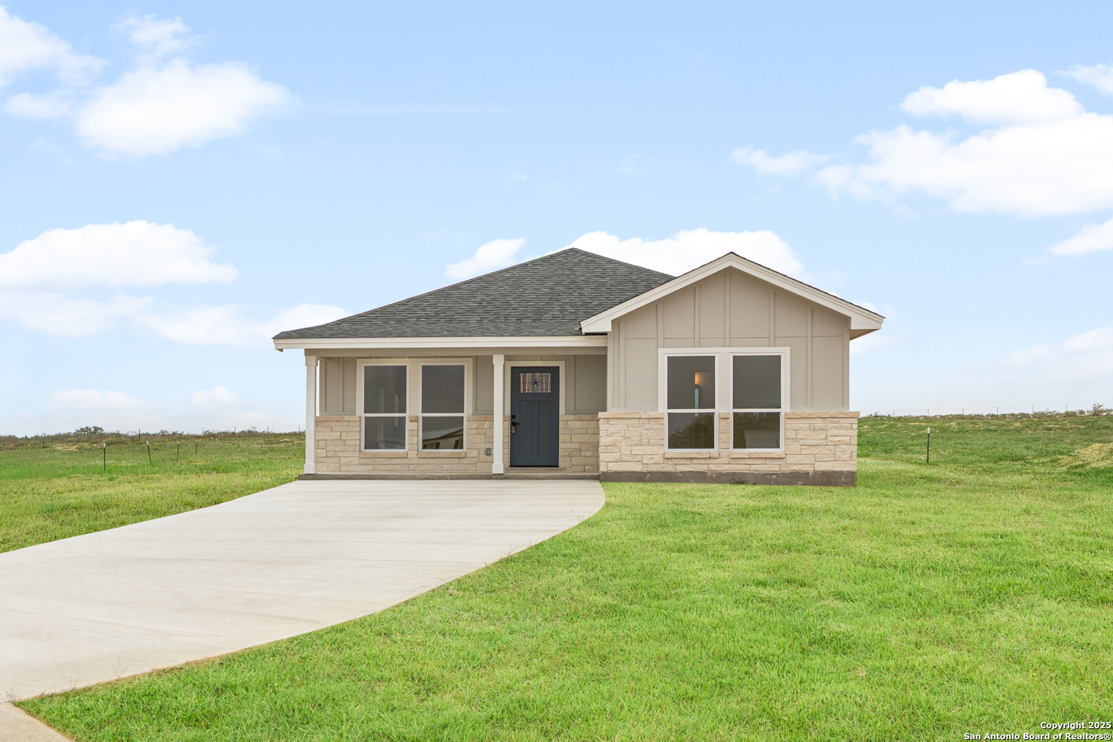 140 Camino Verde, , 78121 — photo 1