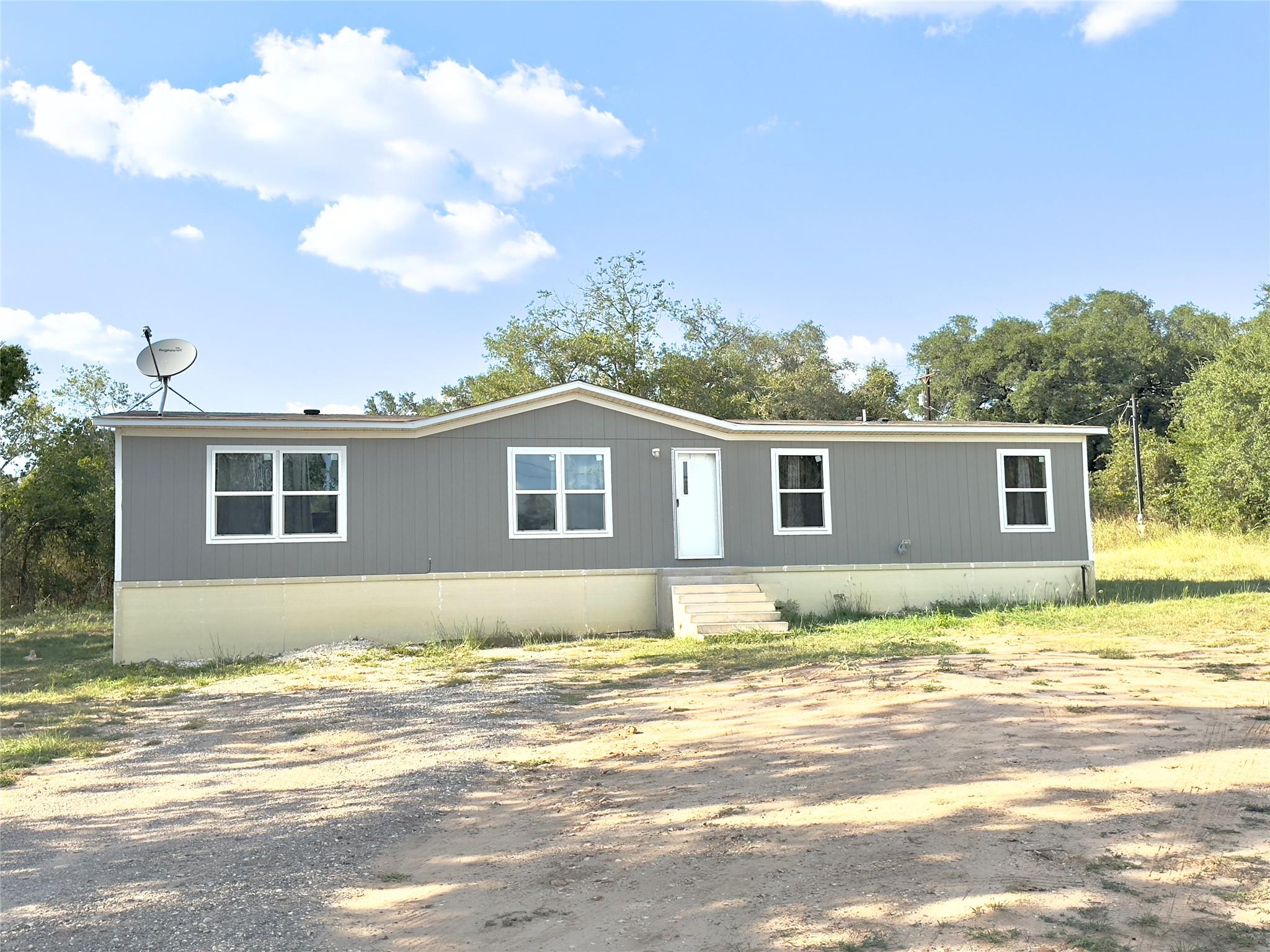 1869 Young Ln, Lockhart, TX 78644 — photo 1
