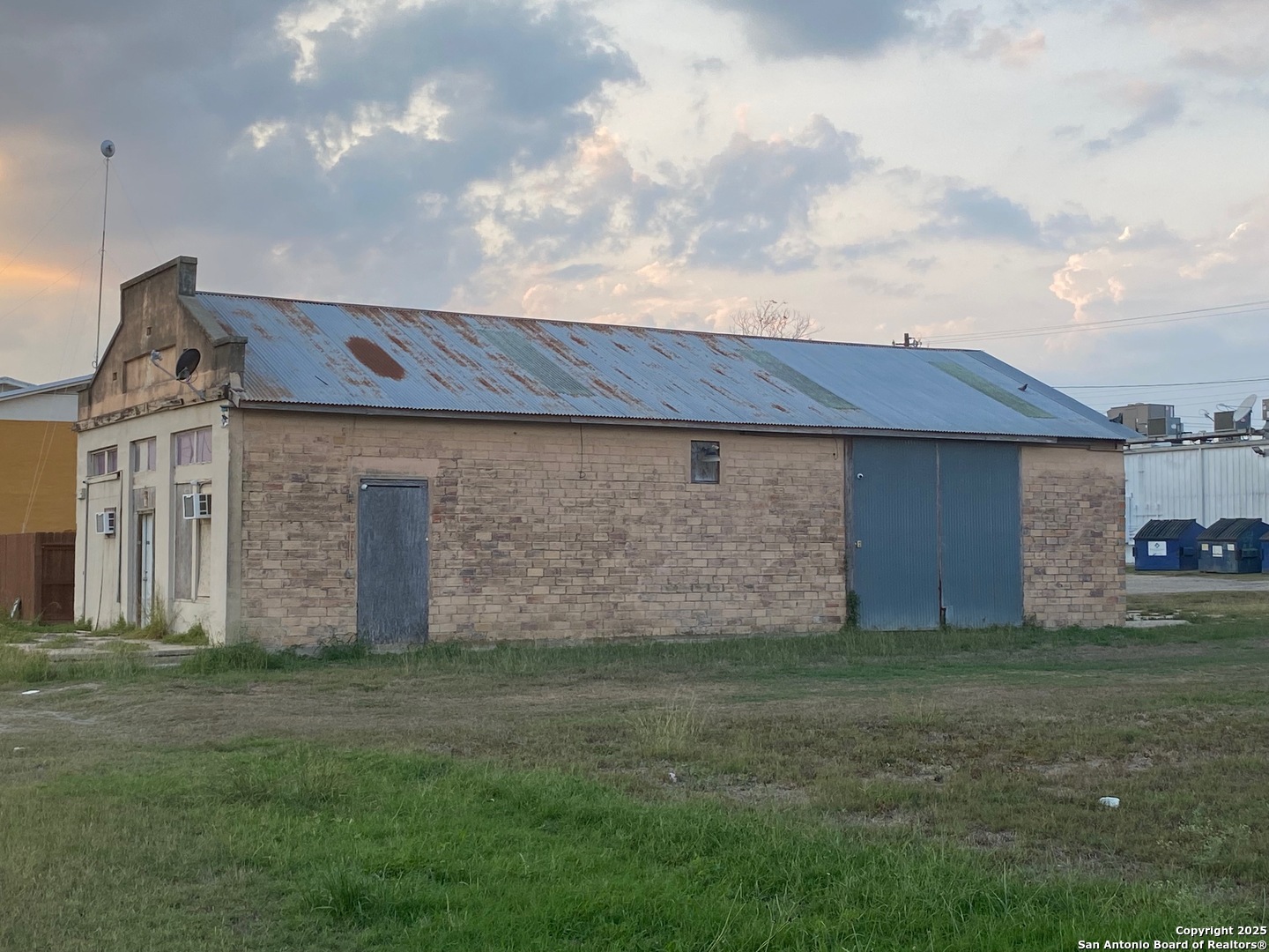 109 E Front Street