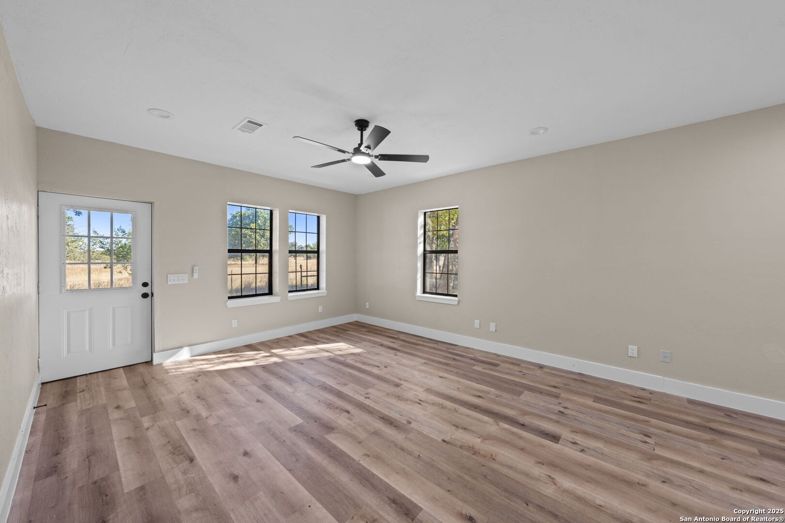 28 Ruger Rd, ,  78624 — photo 1