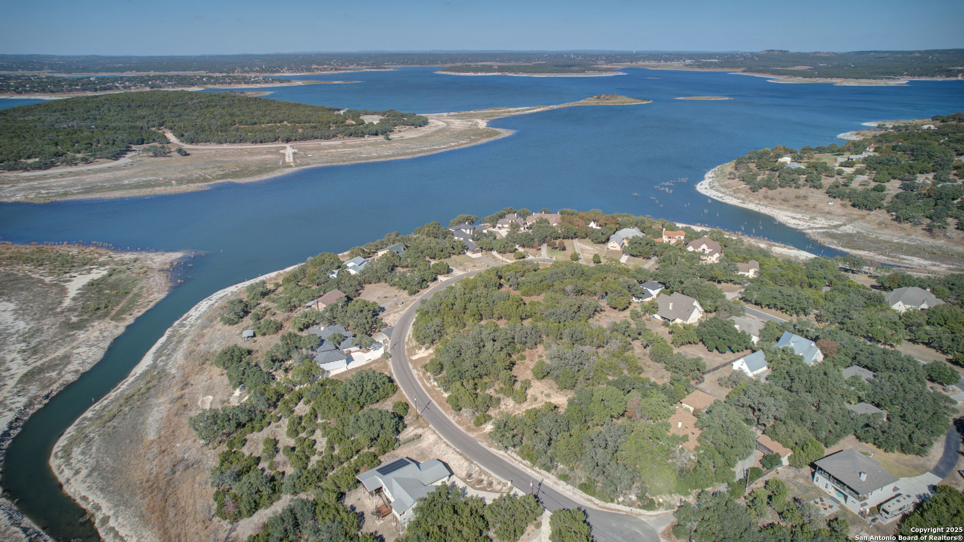 915/935 Five Oaks, Canyon Lake, TX 78133 — photo 1
