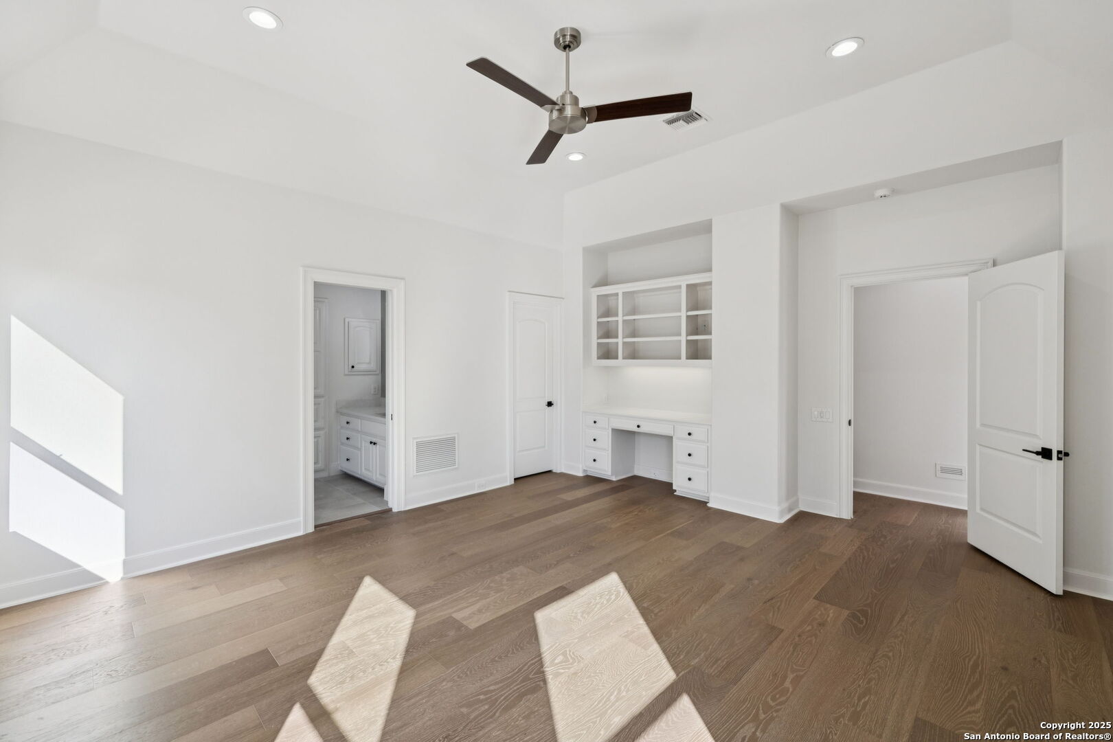207 Box Oak, , 78230 — photo 1
